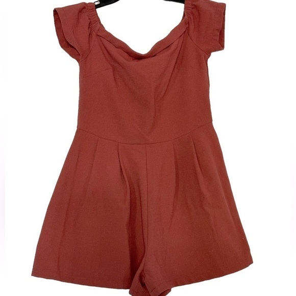 SALE 🔥🔥🔥🔥🔥BEAUTIFUL Terracotta‎ Romper. - Picture 1 of 3